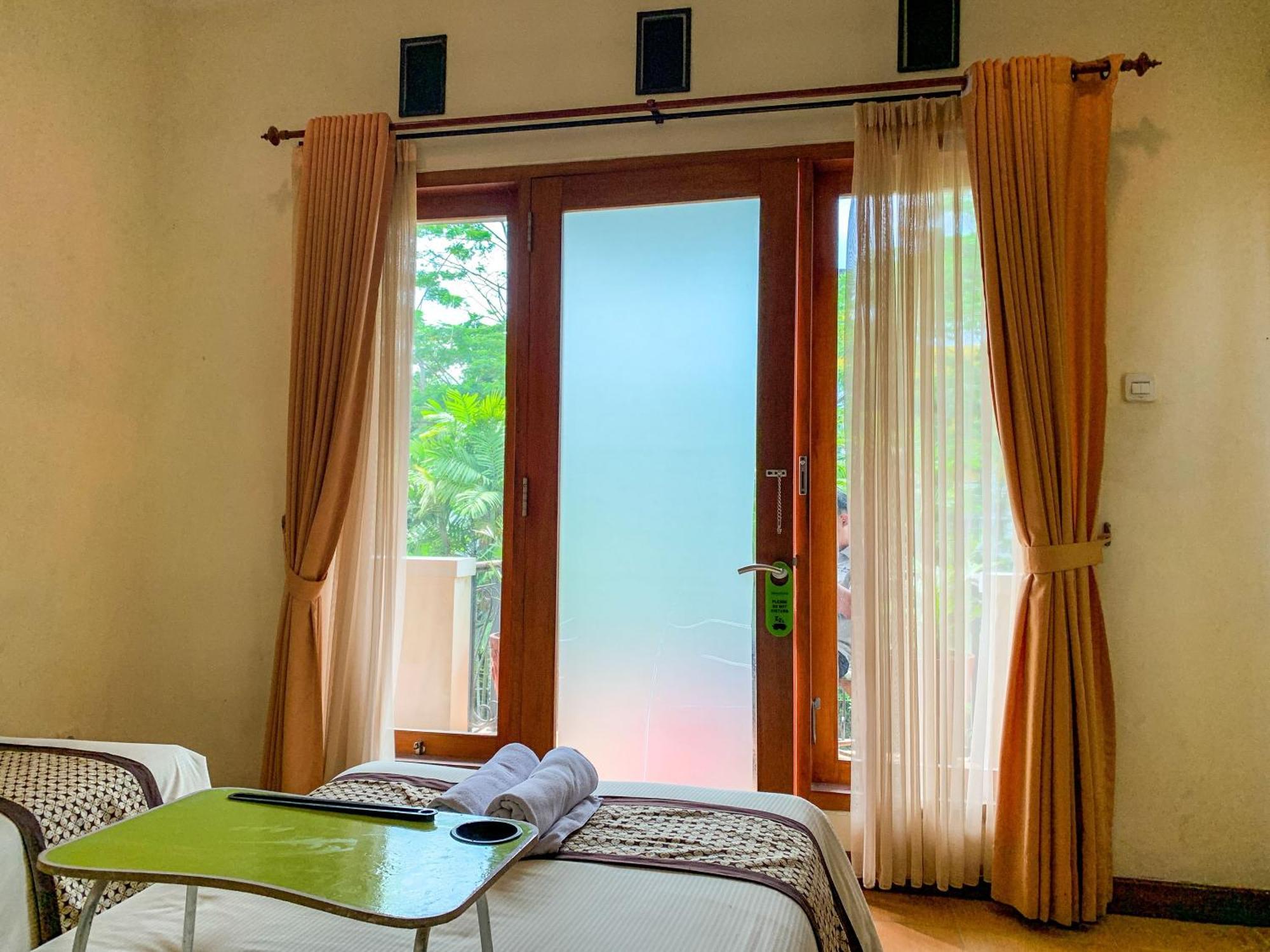 Urbanview Sasono Putro Condoongcatur By Reddoorz Kejayan Екстер'єр фото